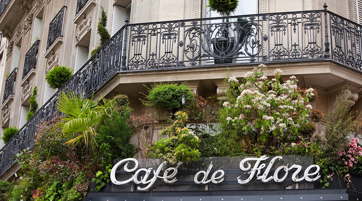 Culture des cafés parisiens : comment découvrir un café et des desserts français authentiques