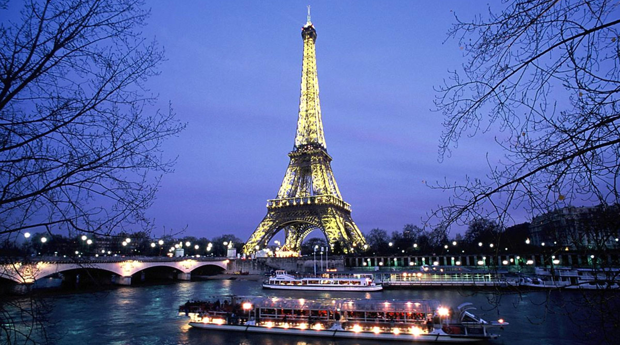 Visite nocturne de Paris : vivez une nuit romantique et explorez la lumière et l’ombre de la ville